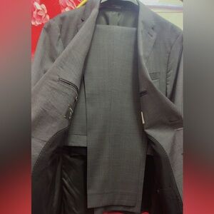 Banana Republic Men's Charcoal Gray Suit Jacket and Pants